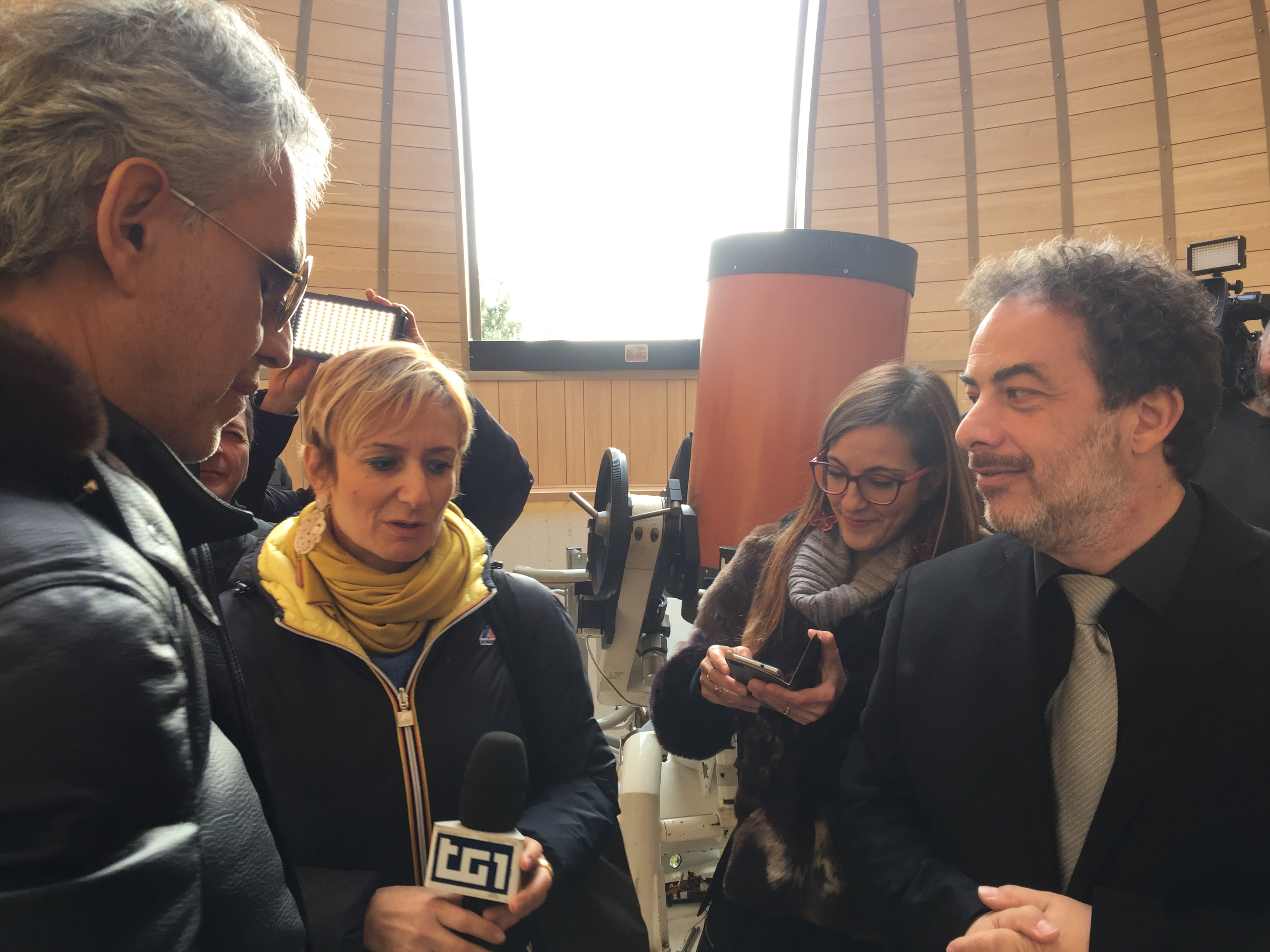 Andrea Bocelli nel 2016 all' inaugurazione del percorso multi–sensoriale (tattile e uditivo) Percorso multi–sensoriale (tattile e uditivo) per persone non vedenti